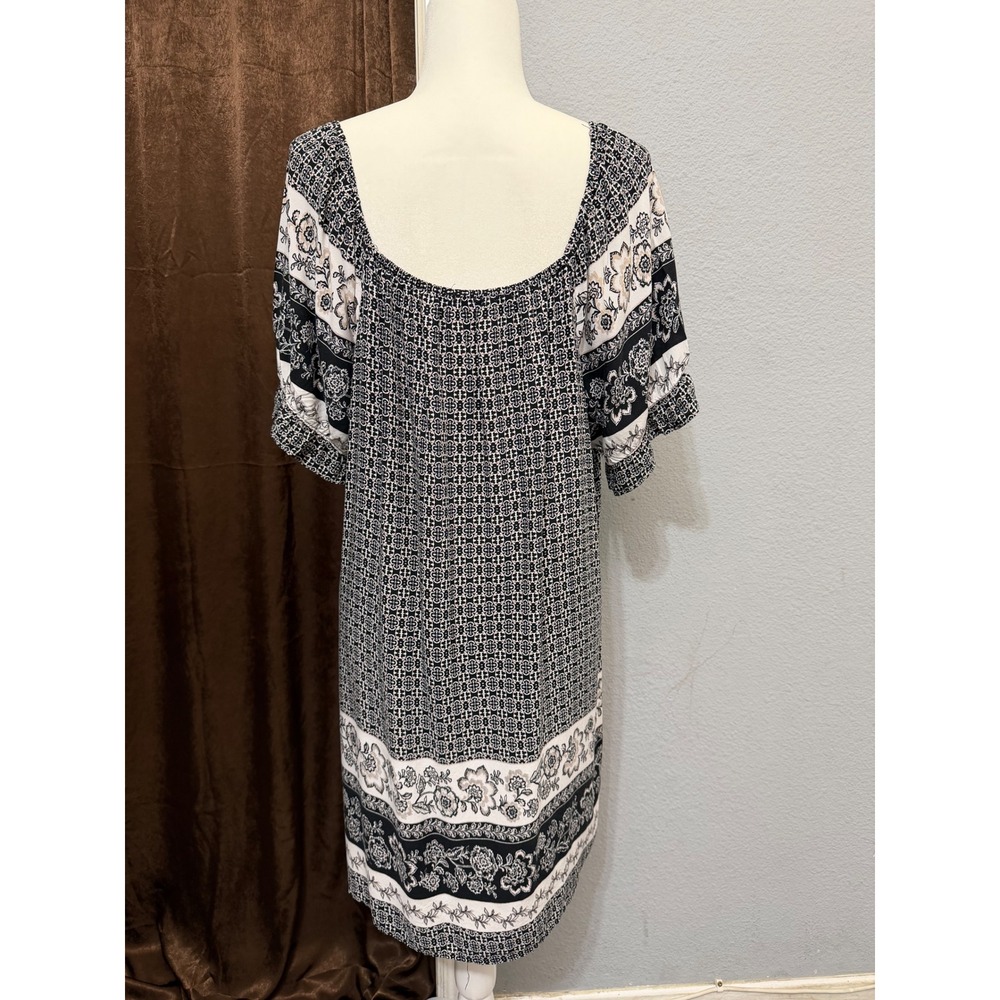 Lightweight Mini Dress 1X Black White Geometric Floral Smocked Square Neck Beach - Picture 5 of 12